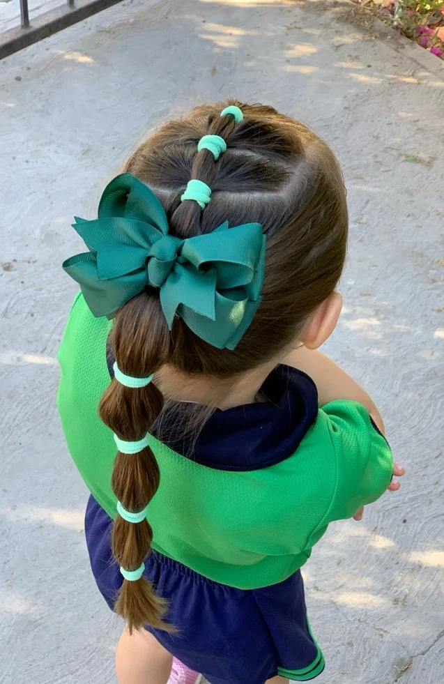 Segmented Ponytail Cascade