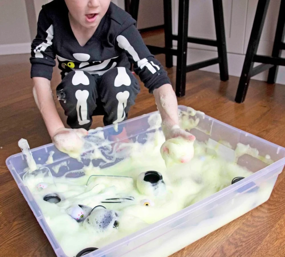  Spooky Slime Sensory Bin