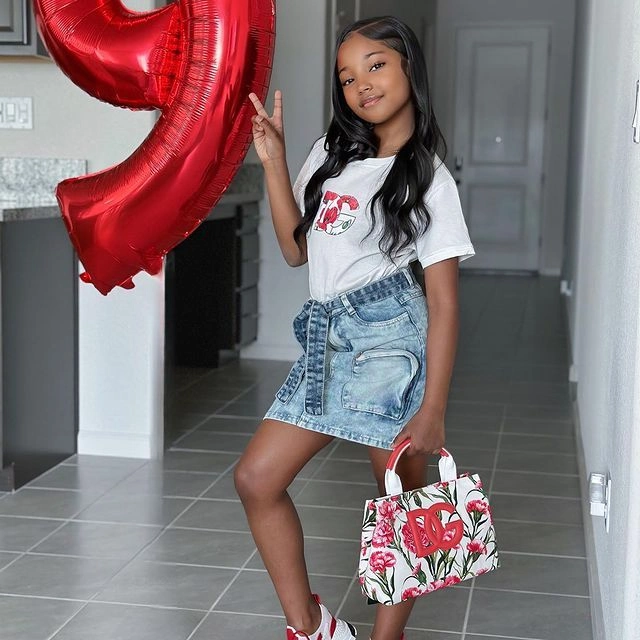 Trendy Denim and Graphic Tee Combo