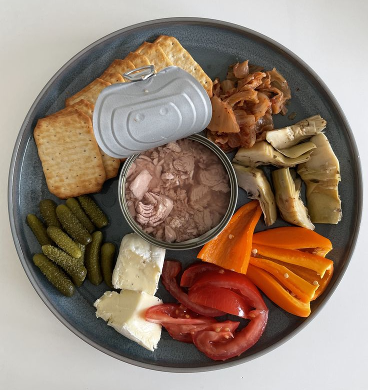 Tuna and Crackers