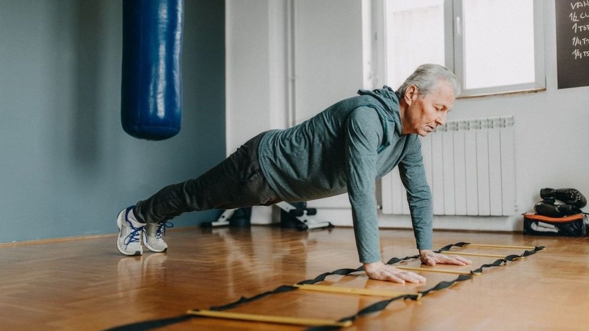 What 30 Push-Ups a Day Actually Does to Your Body (17 Benefits Explained)