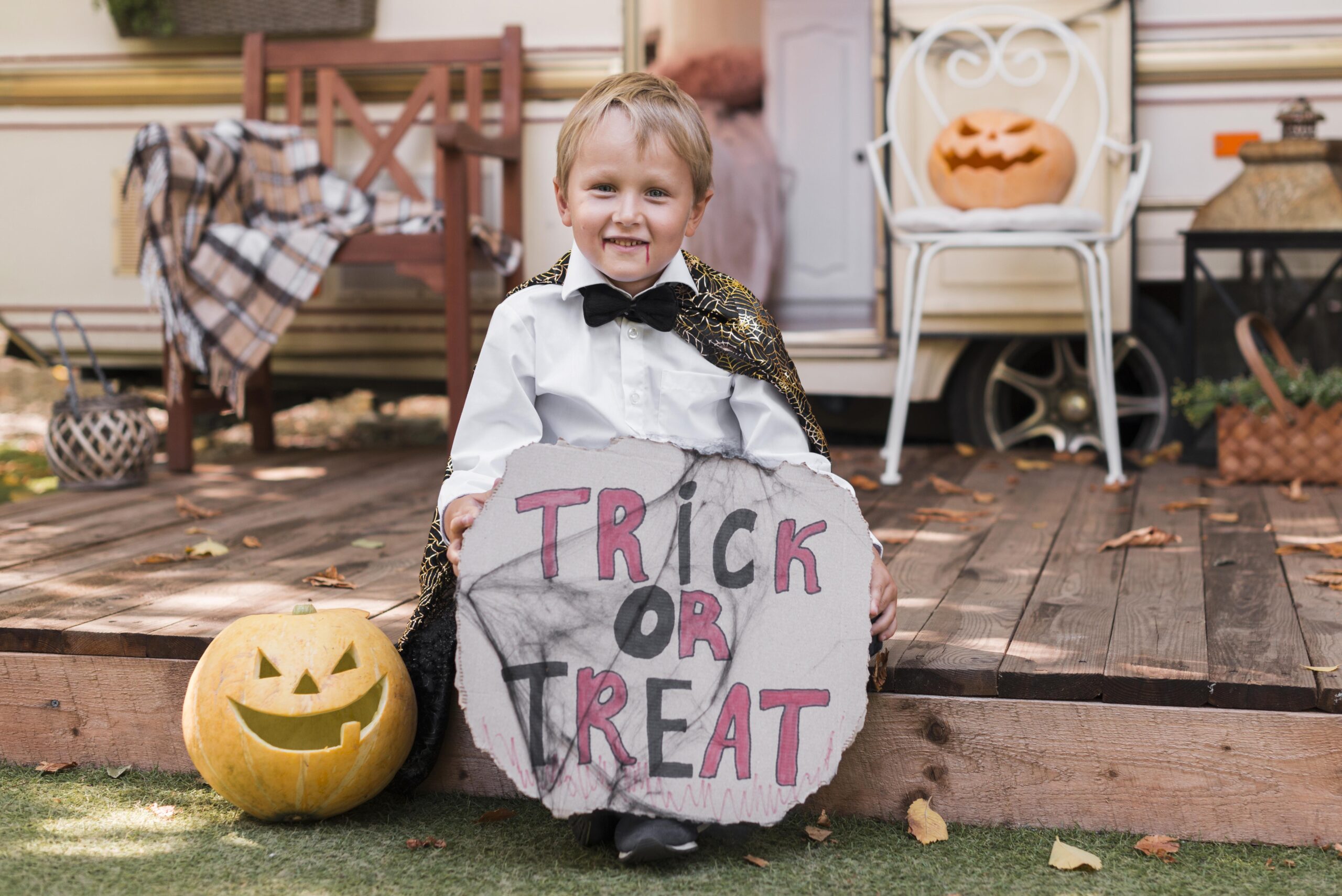 Big Sibling's Sweet Treat Announcement