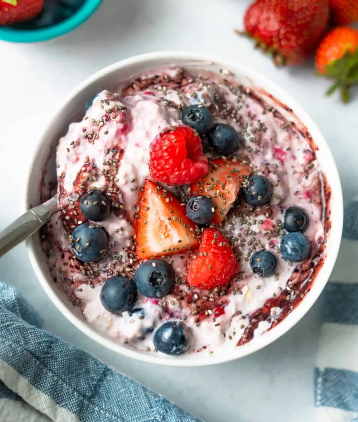 Overnight Oats with Berries